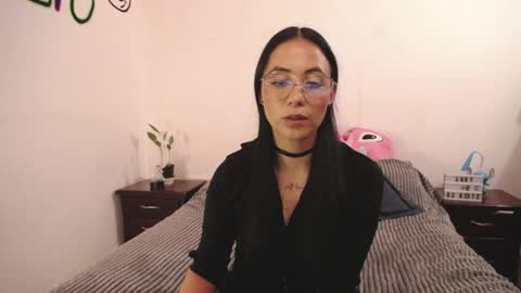 Snapshot of annyroberts_89 chatting on 03-01-25, 09:48 Anny online show from 03-01-25, 09:48