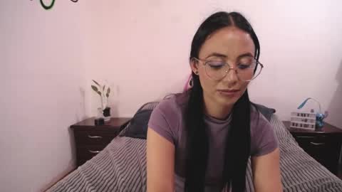 Snapshot of annyroberts_89 chatting on 03-03-25, 11:35 Anny online show from 03-03-25, 11:35