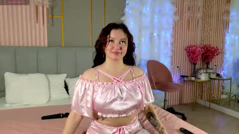 AnnySue online show from 12-05-25, 05:16