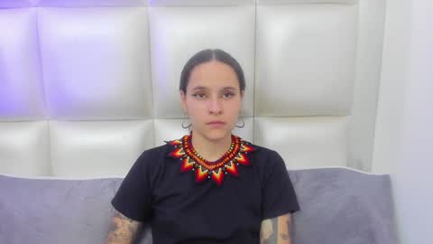 AnnyT online show from 01-19-25, 04:22