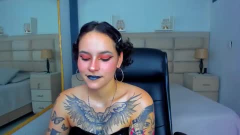 AnnyT online show from 09-24-25, 09:29