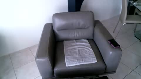 Snapshot of anoaklawnguy chatting on 05-10-26, 12:43 anoaklawnguy online show from 05-10-26, 12:43