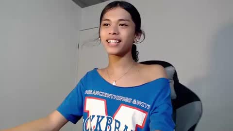 Snapshot of anok_yaii chatting on 12-17-25, 06:30 anok_yaii online show from 12-17-25, 06:30