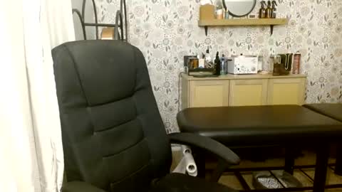 Answer4242 online show from 09-26-25, 05:55