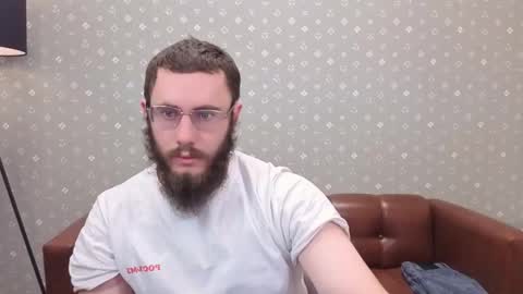 Snapshot of ant_power chatting on 11-21-25, 09:19 Ant online show from 11-21-25, 09:19