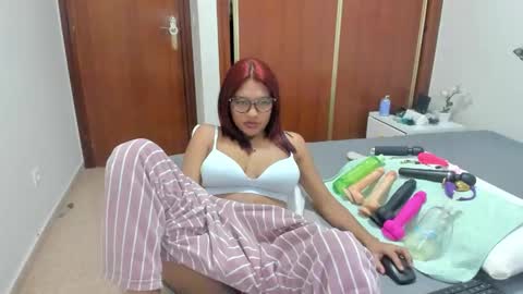 Snapshot of anthonela_hotsex chatting on 01-18-26, 04:33 anthonela_hotsex online show from 01-18-26, 04:33