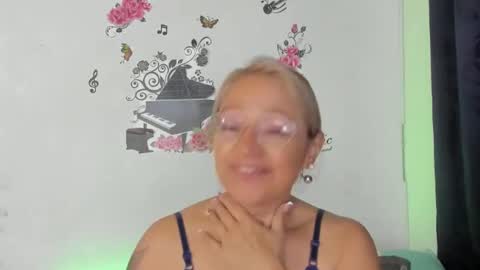 Snapshot of anthonela_mature_ chatting on 12-11-24, 12:44 anthonela_mature_ online show from 12-11-24, 12:44