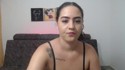 Snapshot of anthonela_queen chatting on 03-01-25, 02:23 Anthonela Queen online show from 03-01-25, 02:23
