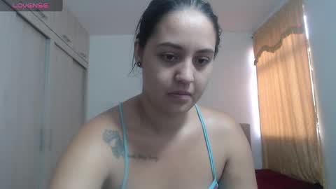 Snapshot of anthonela_queen chatting on 09-21-25, 01:24 Anthonela Queen online show from 09-21-25, 01:24