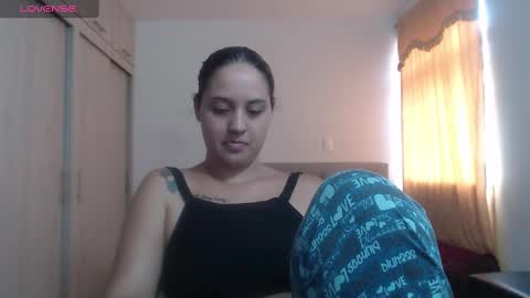 Snapshot of anthonela_queen chatting on 09-25-25, 05:49 Anthonela Queen online show from 09-25-25, 05:49