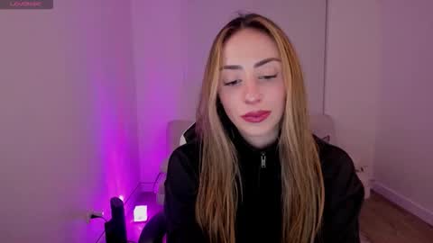 Anthonela online show from 09-18-25, 04:47