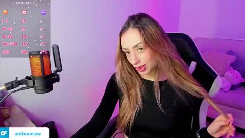 Snapshot of anthonelaa777 chatting on 11-23-25, 04:01 Anthonela online show from 11-23-25, 04:01