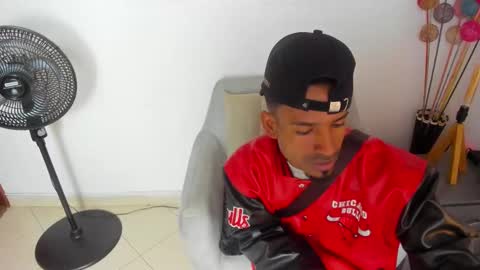 Snapshot of anthoy_wayans chatting on 02-04-26, 01:00 online show from 02-04-26, 01:00