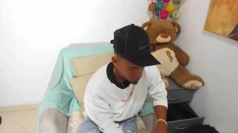 Snapshot of anthoy_wayans chatting on 02-28-26, 01:39 online show from 02-28-26, 01:39