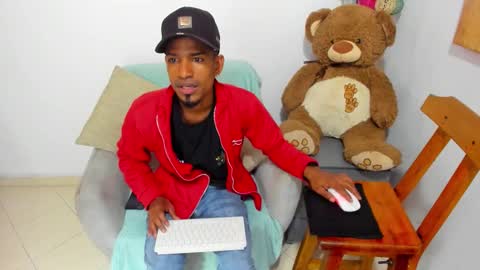 Snapshot of anthoy_wayans chatting on 03-06-26, 01:02 online show from 03-06-26, 01:02