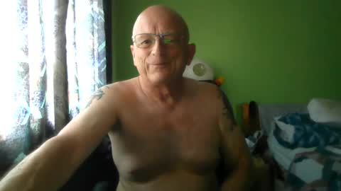 Snapshot of antmatt2025 chatting on 07-14-26, 05:18 antmatt2025 online show from 07-14-26, 05:18