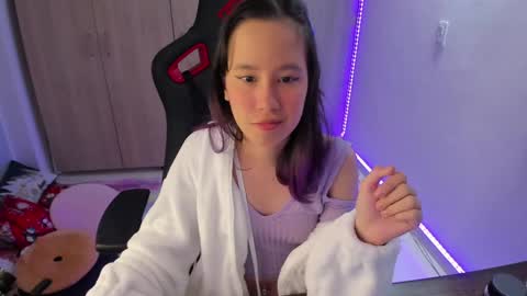 Snapshot of anto_sweet18 chatting on 01-14-25, 01:47 My birthday is on december 2nd surprise me with a gift from my amazonlist online show from 01-14-25, 01:47