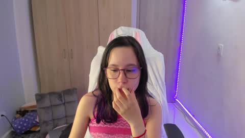 Snapshot of anto_sweet18 chatting on 02-08-25, 01:54 My birthday is on december 2nd surprise me with a gift from my amazonlist online show from 02-08-25, 01:54