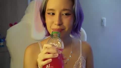 Snapshot of anto_sweet18 chatting on 09-12-25, 12:44 My birthday is on december 2nd surprise me with a gift from my amazonlist online show from 09-12-25, 12:44