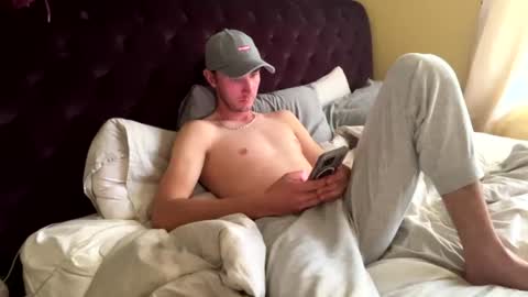 Snapshot of antoinedv chatting on 07-29-26, 07:17 antoinedv online show from 07-29-26, 07:17