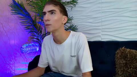 anton__monacu online show from 11-29-25, 03:09