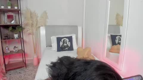 Snapshot of antonelabella chatting on 10-01-25, 10:49 Antonela online show from 10-01-25, 10:49