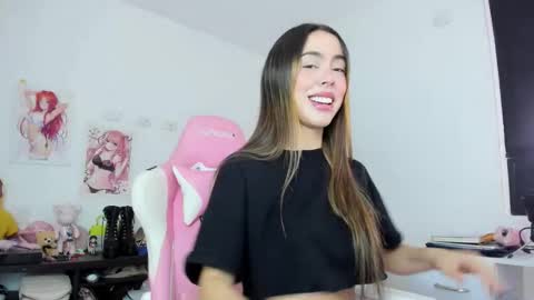 Antonella online show from 10-27-25, 08:57