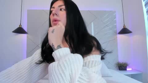 Snapshot of antonella__rouse chatting on 03-12-26, 07:53 Antonella online show from 03-12-26, 07:53