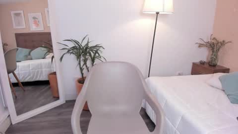 Antonella  online show from 11-25-25, 02:06