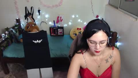Snapshot of antonella_cruz02 chatting on 02-22-25, 02:39 anto ford02 online show from 02-22-25, 02:39