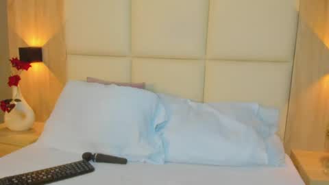 A N T O N E L L A  online show from 06-01-26, 12:18