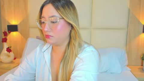 A N T O N E L L A  online show from 06-22-26, 01:19