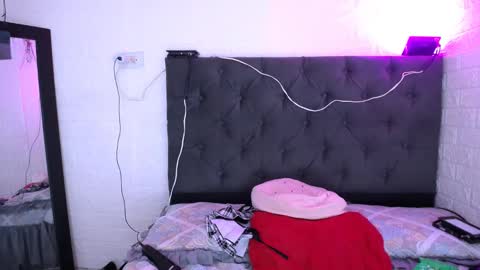 Snapshot of antonella_mcry chatting on 12-14-24, 09:13 antonella online show from 12-14-24, 09:13