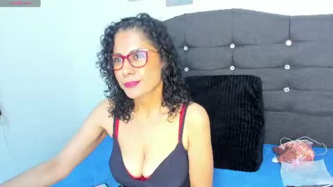 antonella_rizzo01 online show from 06-14-26, 08:44