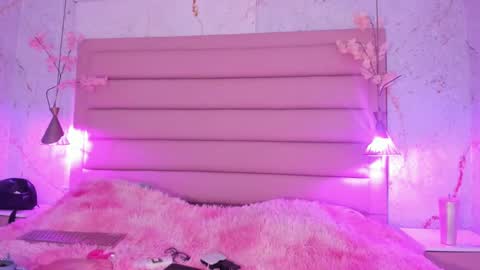 Snapshot of antonella_rossi24 chatting on 11-08-25, 02:17 Antonella Rossi online show from 11-08-25, 02:17