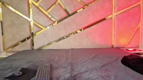   online show from 06-16-26, 05:37