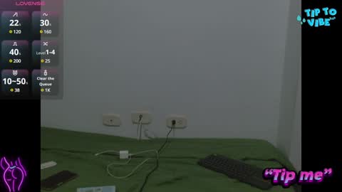 Snapshot of antonellaandnoah chatting on 02-08-25, 01:32 AntonellaAndNoah online show from 02-08-25, 01:32