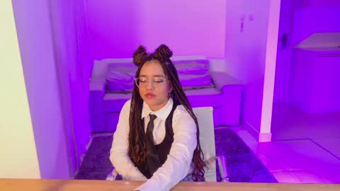 Antonella online show from 05-22-26, 01:57