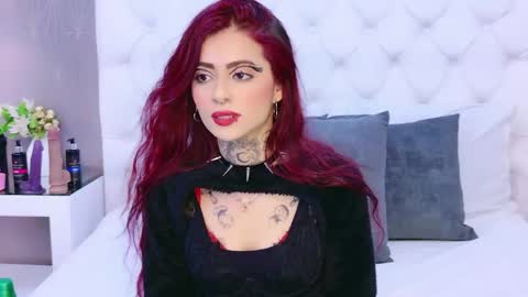 Snapshot of antonellaescudero chatting on 06-03-26, 12:46 AntonellaEscudero online show from 06-03-26, 12:46
