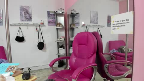 Snapshot of antonellakling_ chatting on 03-08-26, 11:14 ANTONELLA online show from 03-08-26, 11:14