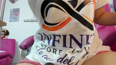 Snapshot of antonellakling_ chatting on 03-11-26, 12:22 ANTONELLA online show from 03-11-26, 12:22
