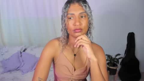 Snapshot of antonellaparker chatting on 10-26-25, 03:40 Sarah online show from 10-26-25, 03:40