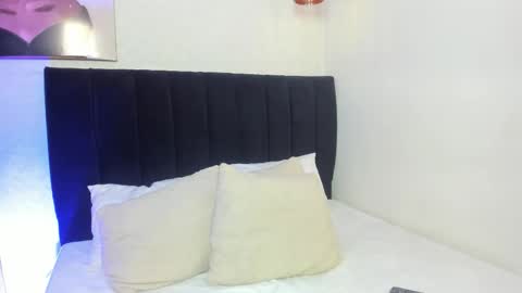 antonellariva_ online show from 10-14-25, 09:04