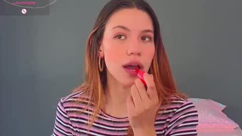 Snapshot of antonellarossii_ chatting on 02-27-26, 01:44 Antonella online show from 02-27-26, 01:44