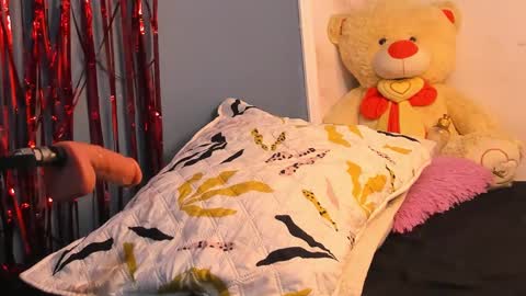 Snapshot of antonellasmith0 chatting on 02-17-25, 06:59 ANTO  online show from 02-17-25, 06:59