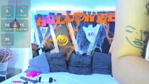 A N T O N E L L E  online show from 10-21-25, 11:33