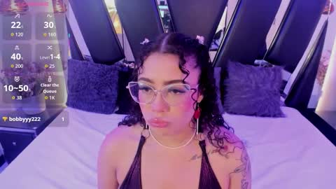 A N T O N E L L E  online show from 11-09-25, 11:30