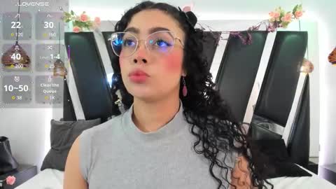 A N T O N E L L E  online show from 02-05-26, 11:15