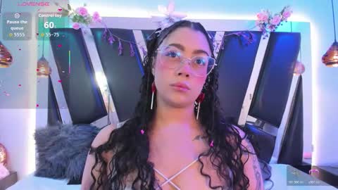 A N T O N E L L E  online show from 03-03-26, 09:59