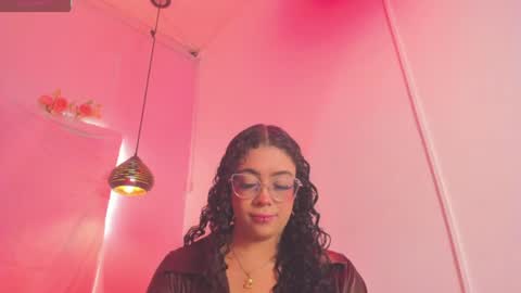 A N T O N E L L E  online show from 07-18-26, 11:36